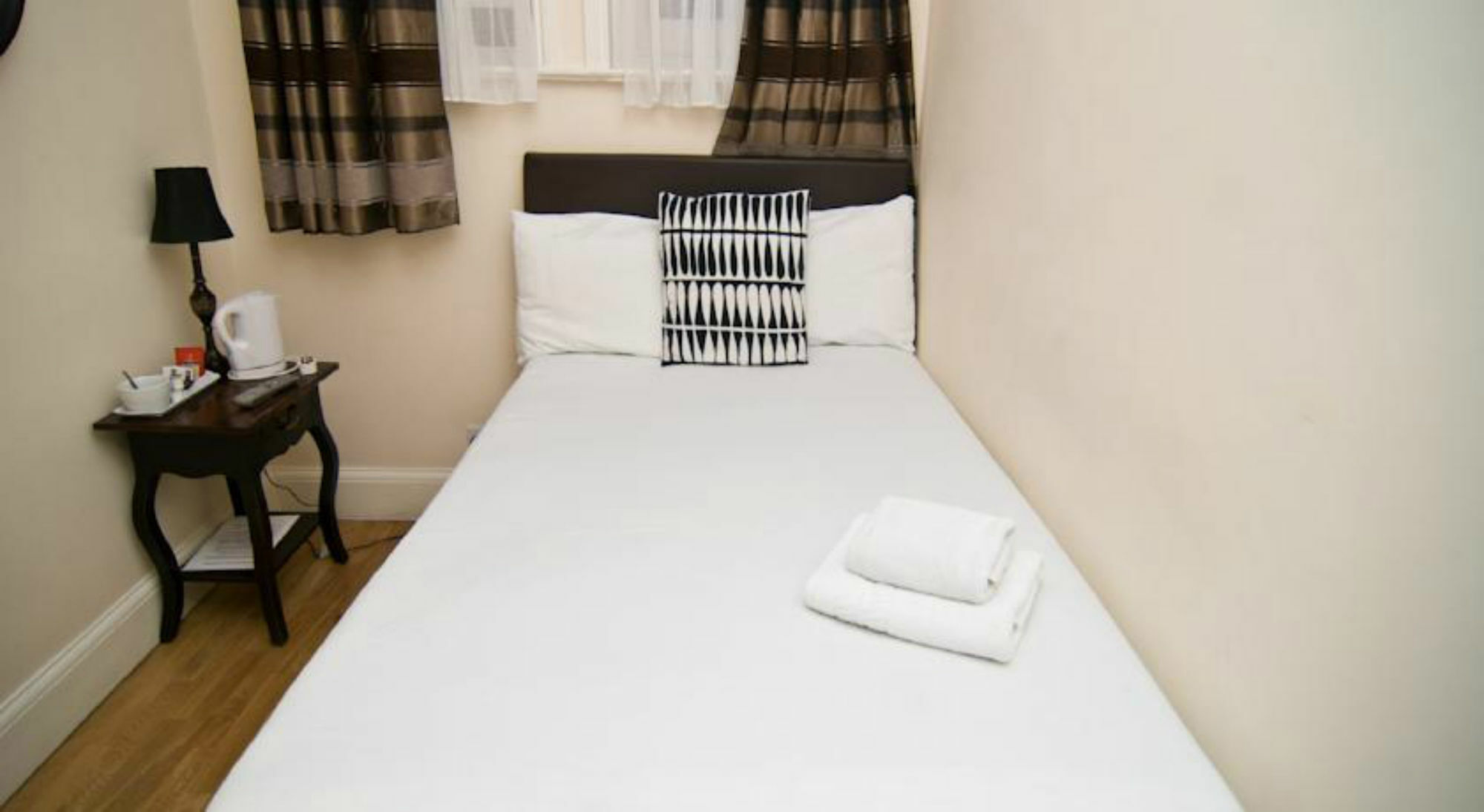 The Windmill Hotel Лондон Екстер'єр фото
